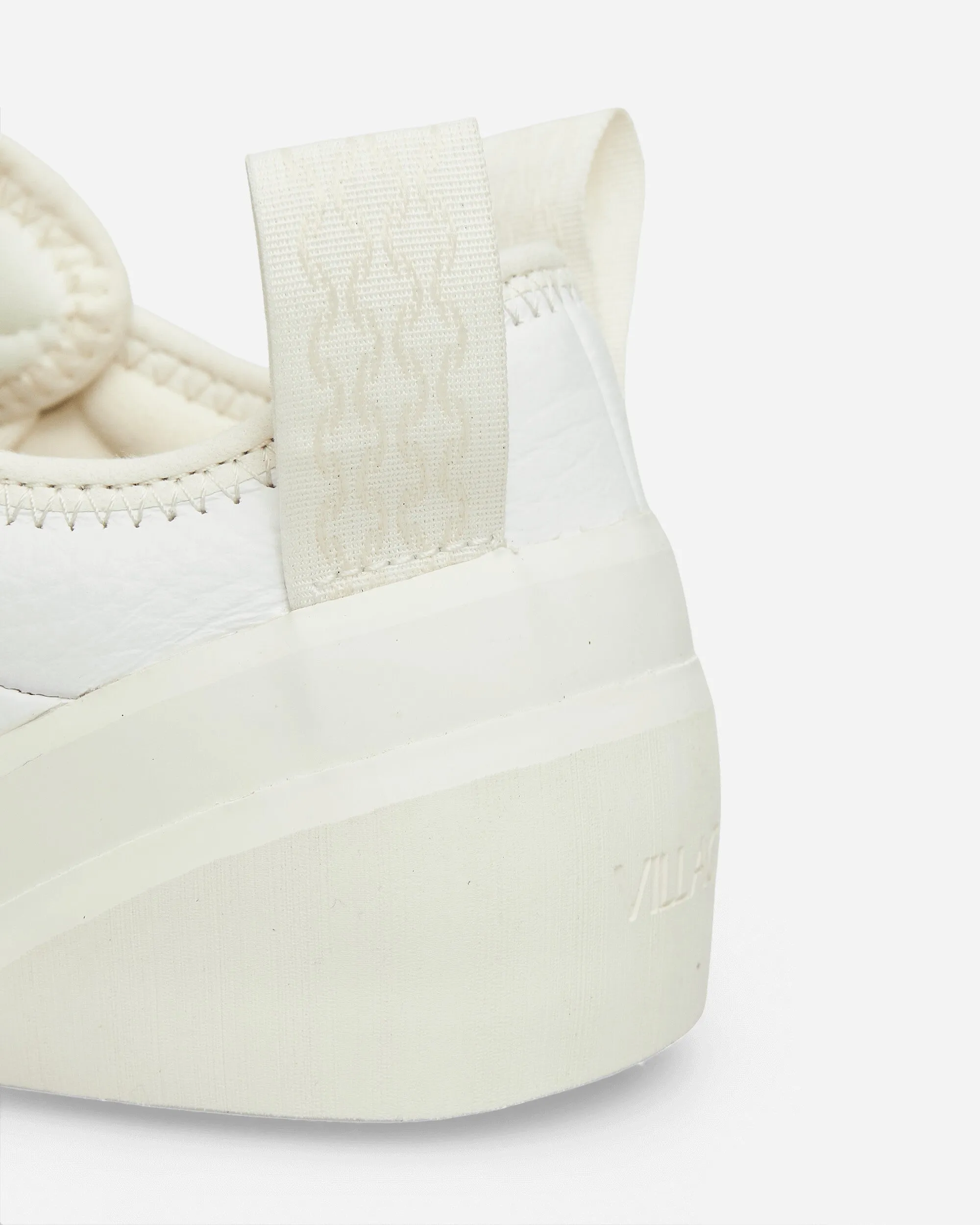 13.00 Uhr Sneakers Weiß / Flüsterweiß