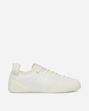 13.00 Uhr Sneakers Weiß / Flüsterweiß