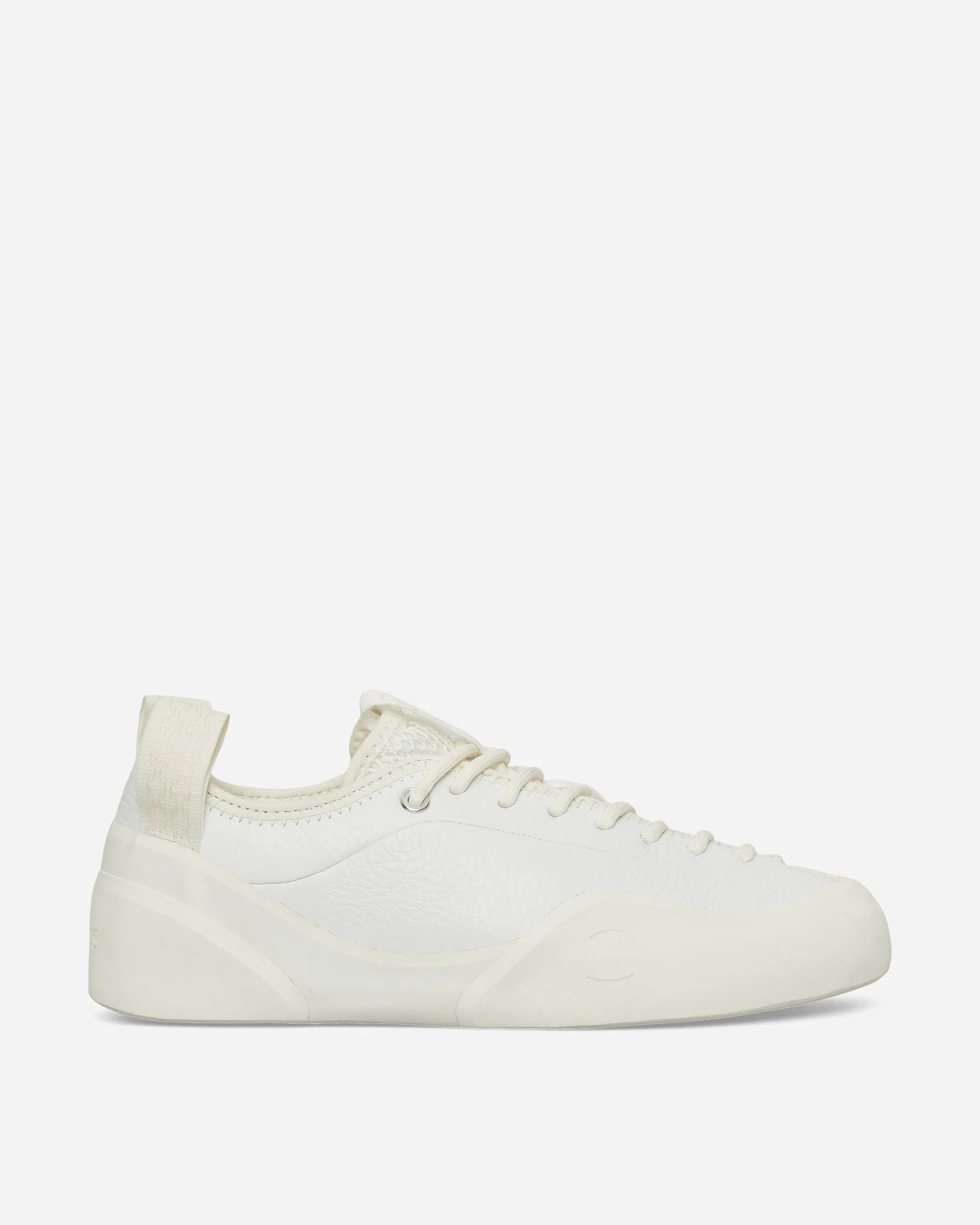 13.00 Uhr Sneakers Weiß / Flüsterweiß