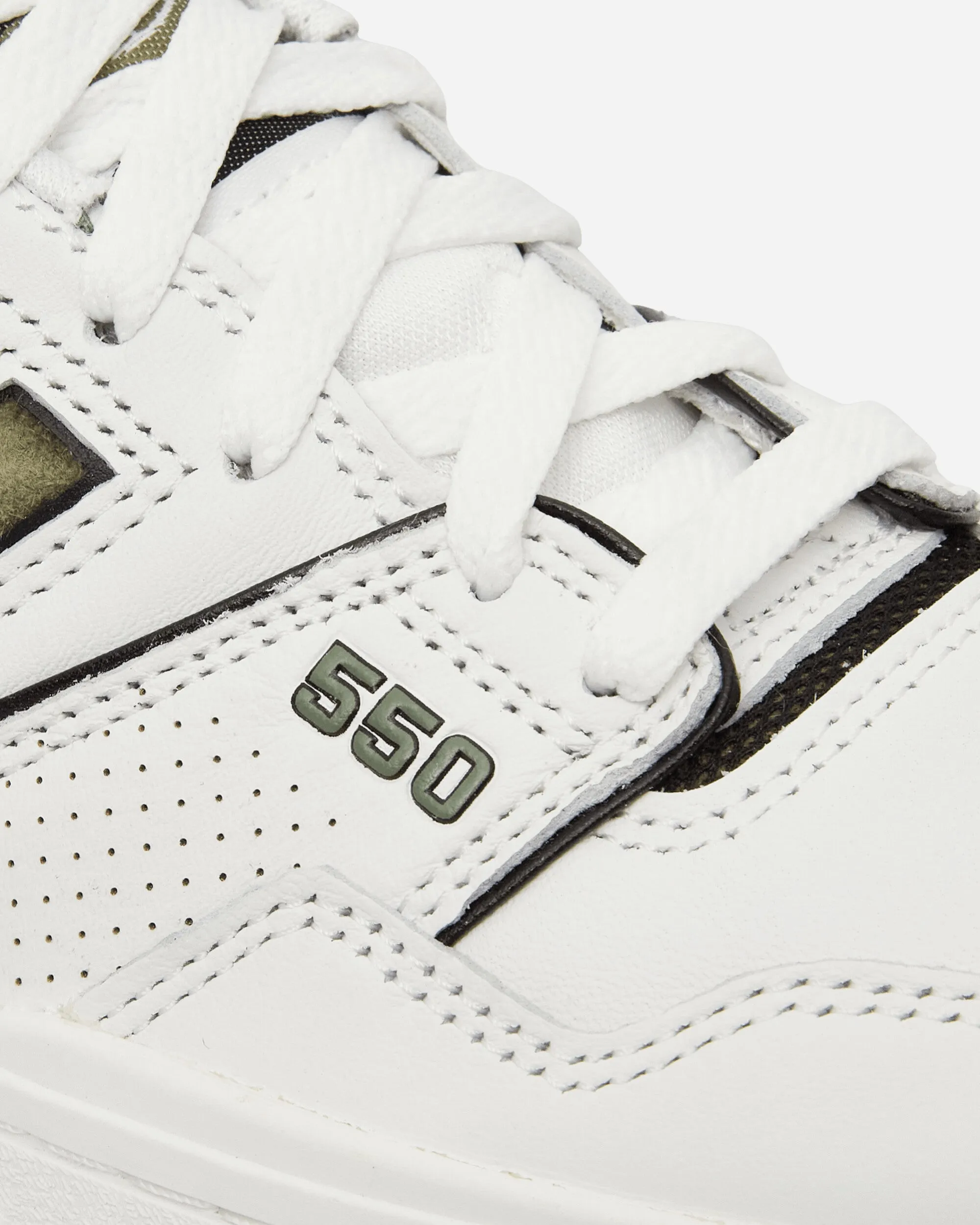 550 Sneakers Weiß / Dunkles Olivgrün / Schwarz