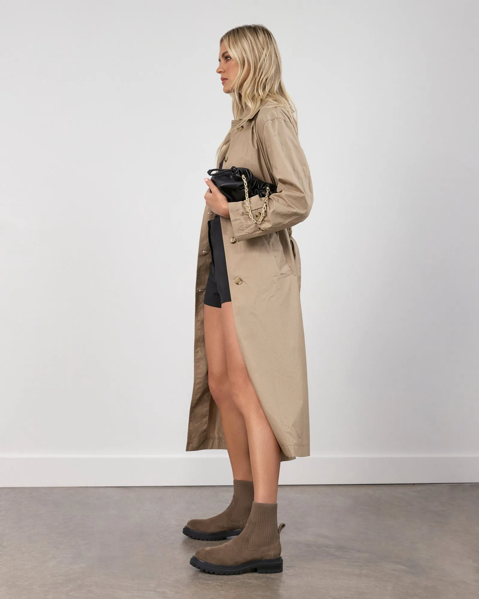 BERTIE FLACHER KNÖCHELSTIEFEL IN KHAKI WILDLEDER