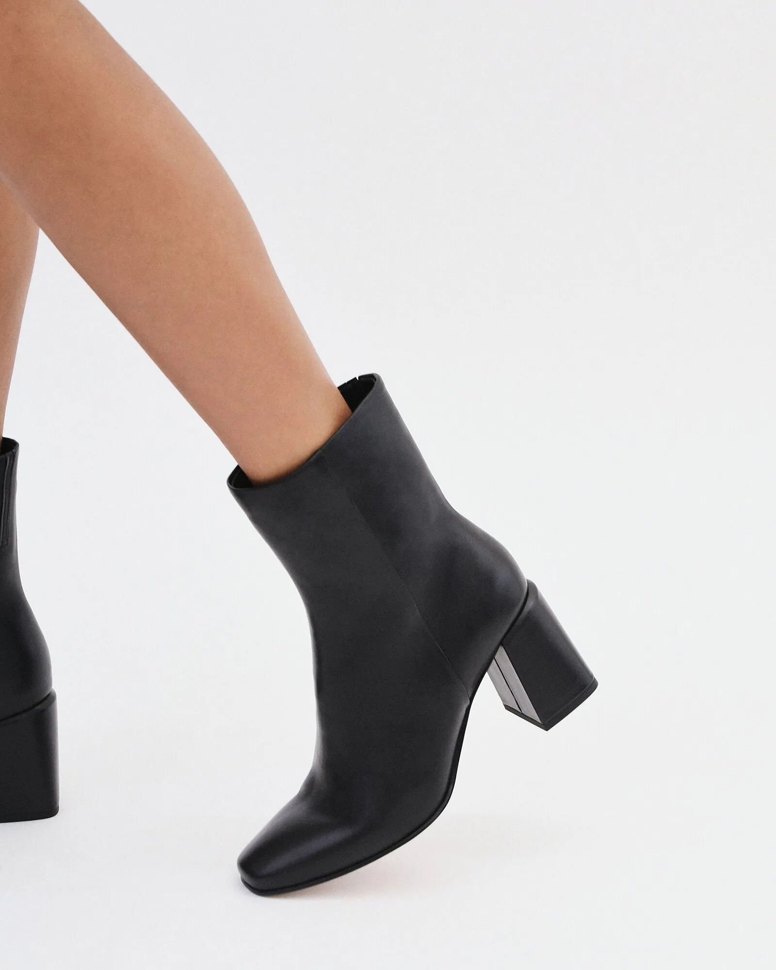 DAKOTA MID ANKLE STIEFEL SCHWARZES LEDER