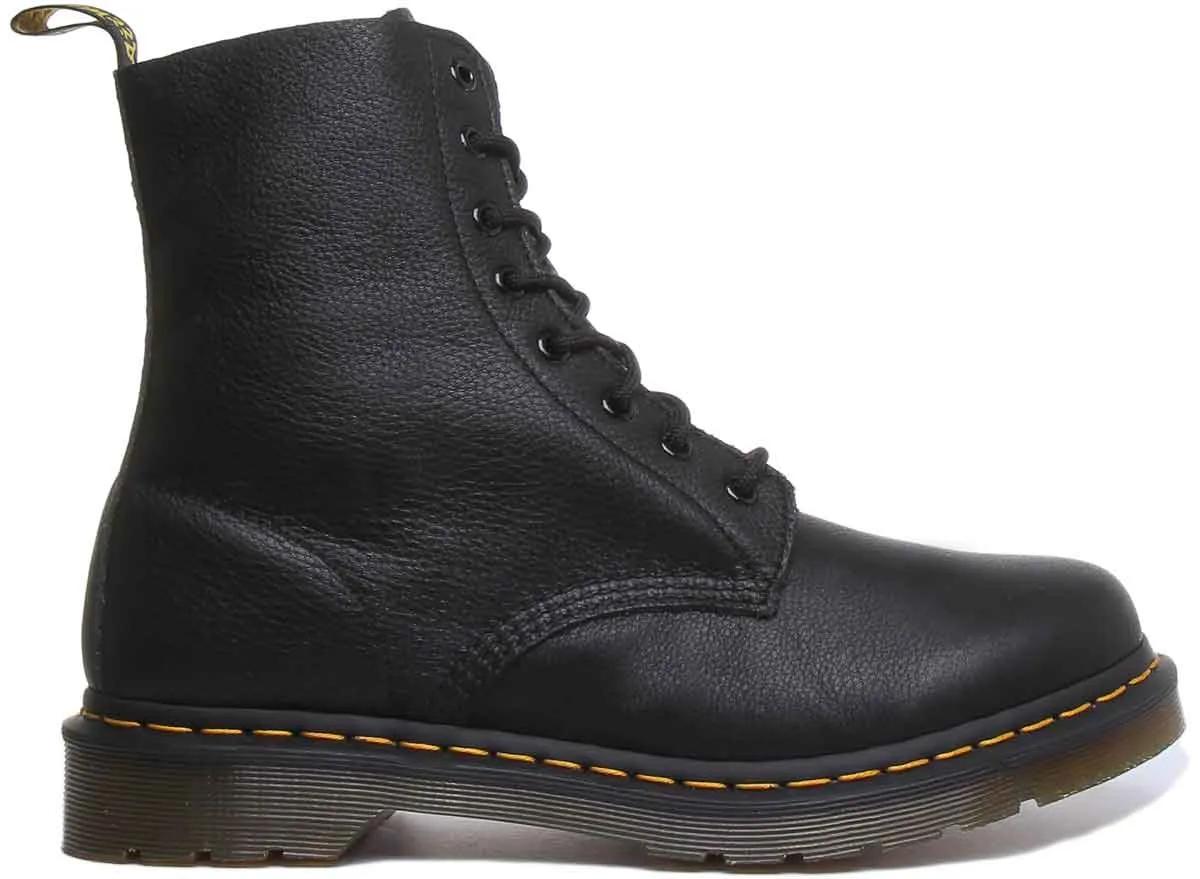 Dr. Martens Pascal in schwarzen Schuhen Dr. Martens