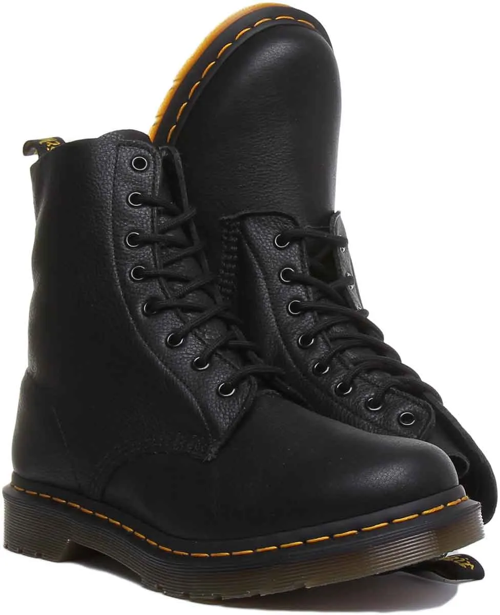 Dr. Martens Pascal in schwarzen Schuhen Dr. Martens