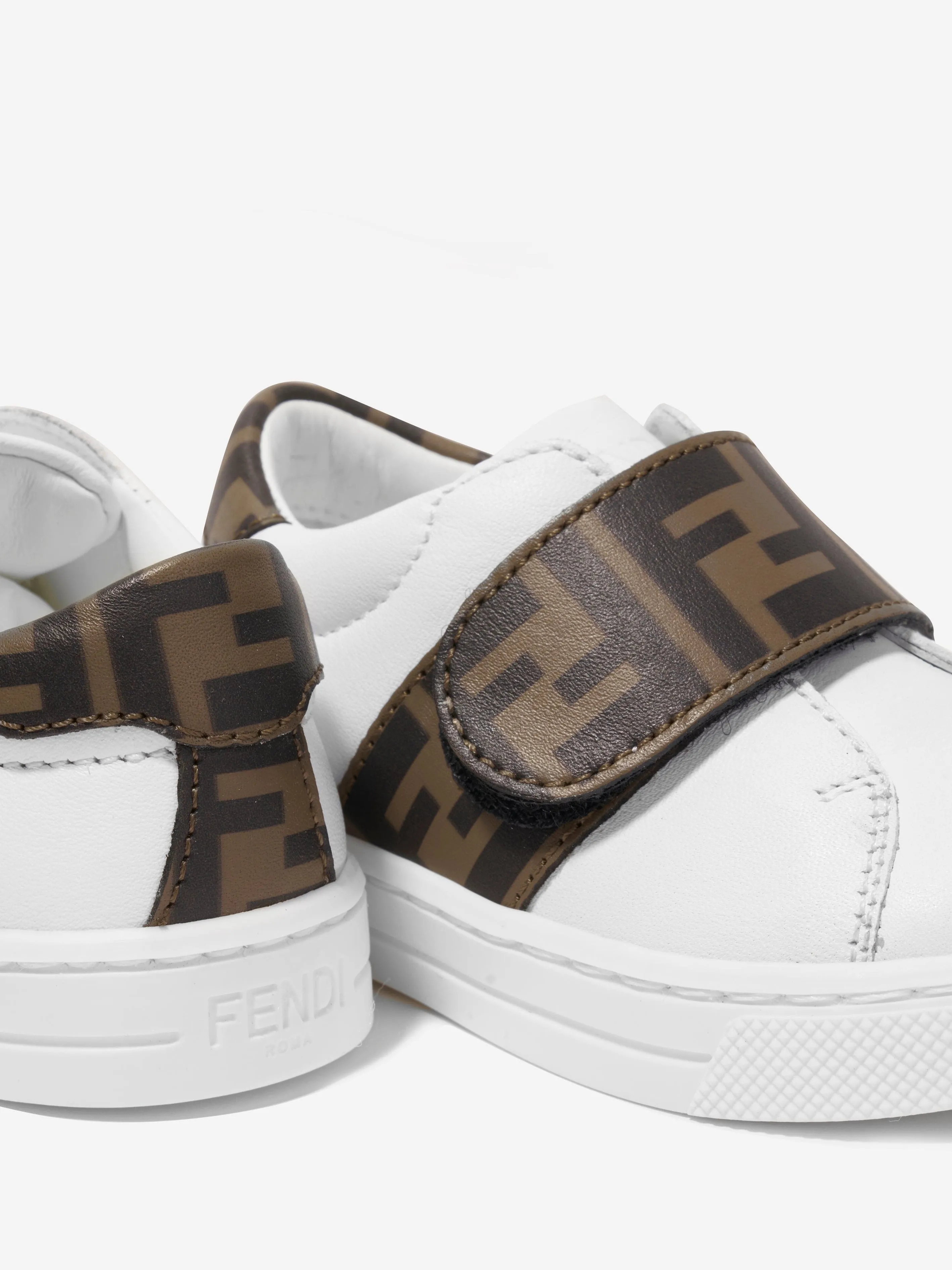Fendi Kids Leder-Logo-Turnschuhe in Weiß