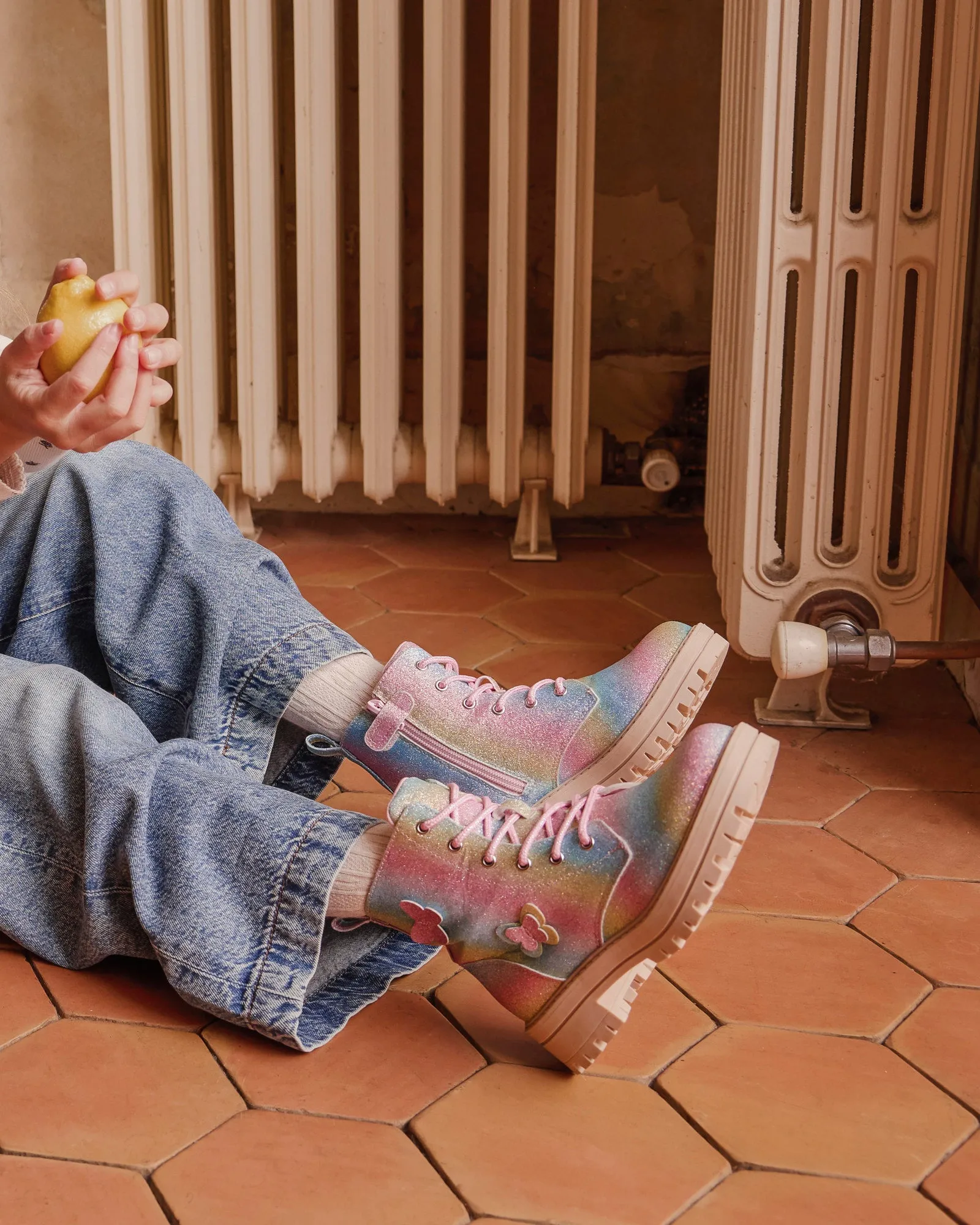 Freya Regenbogen Glitzer