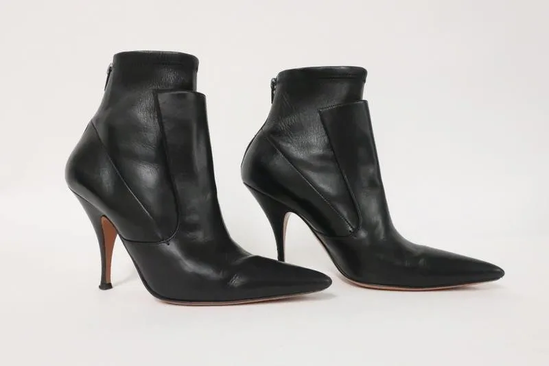 Givenchy Infinity Stiefeletten Schwarz Geschichtetes Leder Größe 37 Spitze Stiefeletten