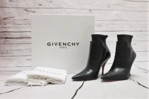 Givenchy Infinity Stiefeletten Schwarz Geschichtetes Leder Größe 37 Spitze Stiefeletten