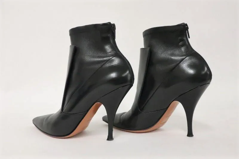 Givenchy Infinity Stiefeletten Schwarz Geschichtetes Leder Größe 37 Spitze Stiefeletten