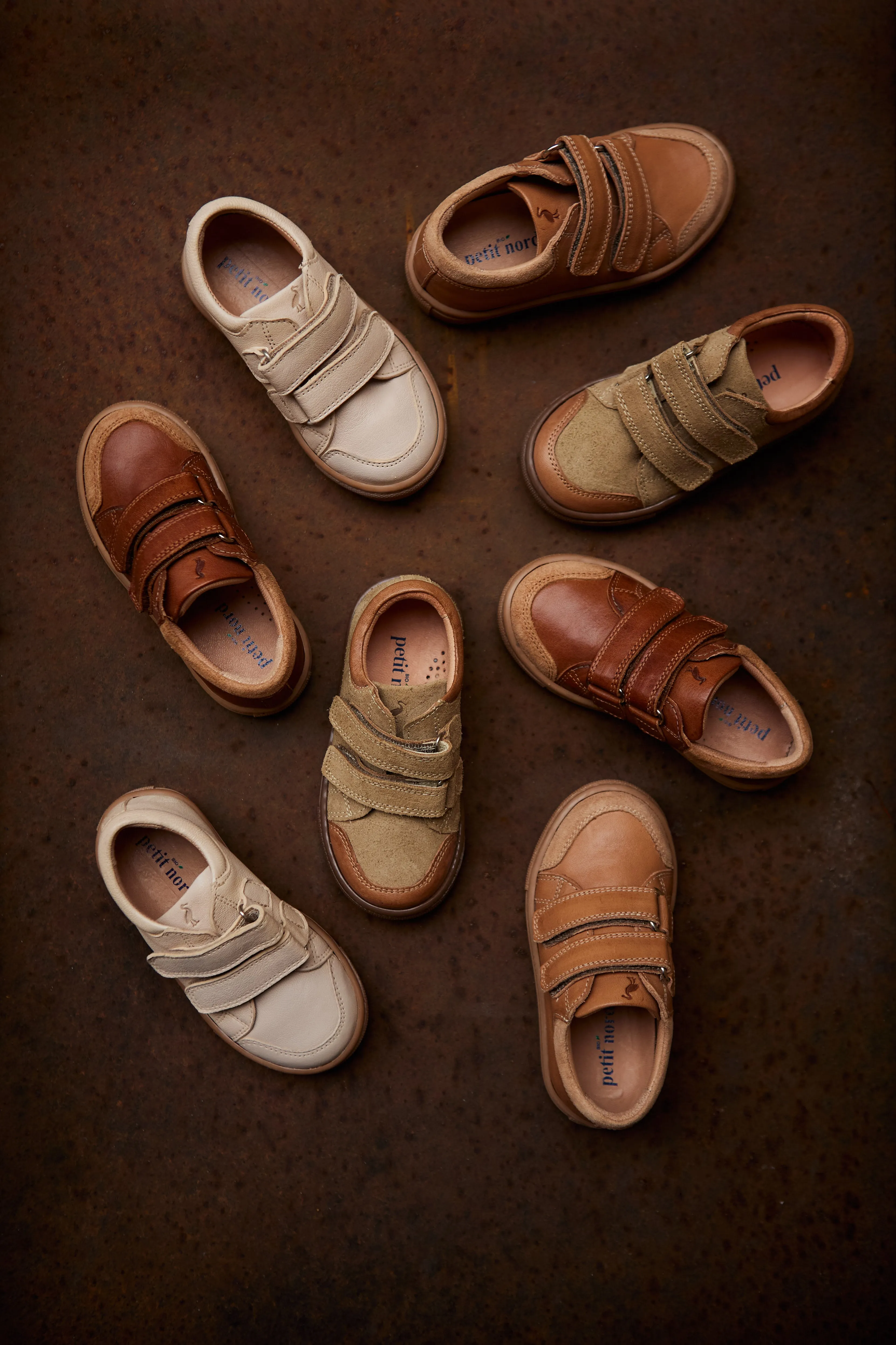 Niedrige Sneaker - Cognac