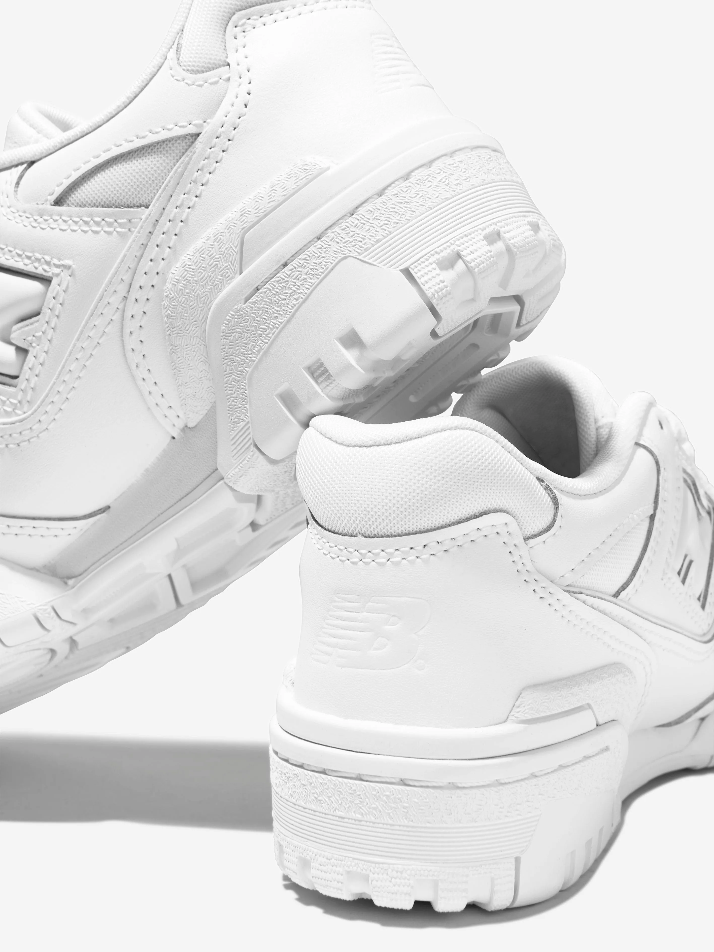 New Balance Kids 550 Schnürschuhe mit Logo in Weiß