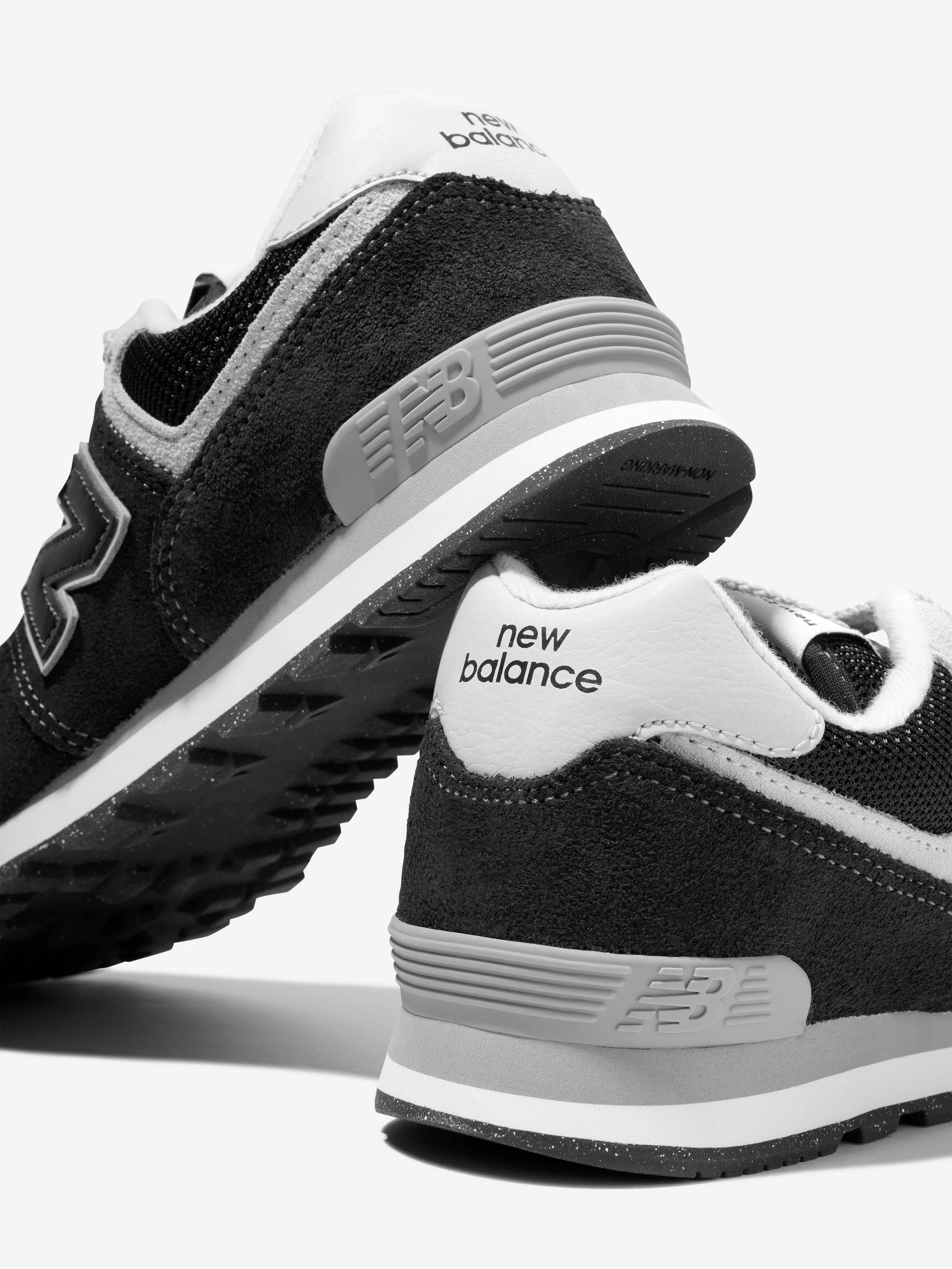 New Balance Kids 574 Schnürschuhe mit Logo in Schwarz