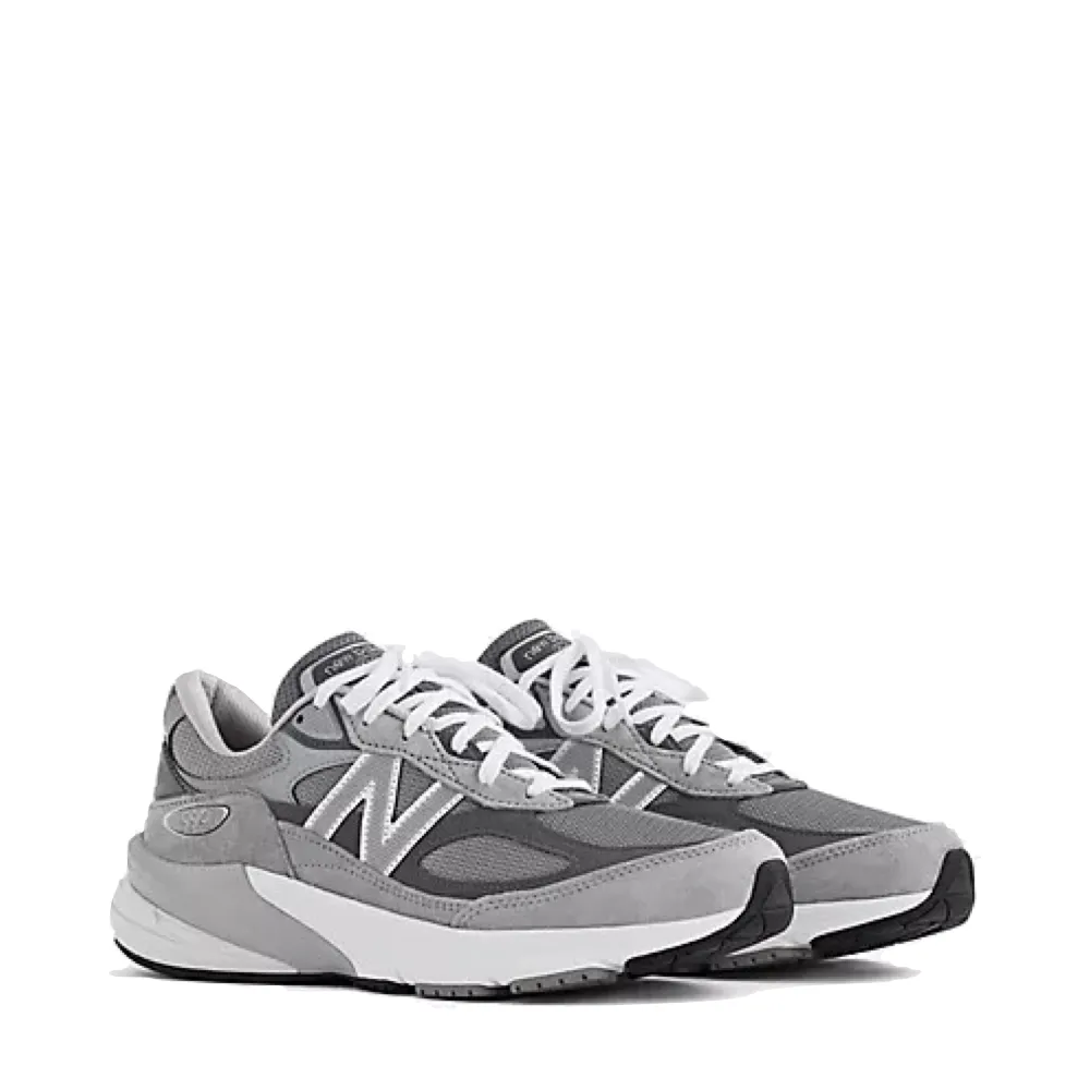 New Balance Herren MADE in USA 990v6 Sneakers in Grau