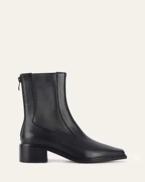 OLYMPIA FLACHE KNÖCHELSTIEFEL AUS SCHWARZEM LEDER