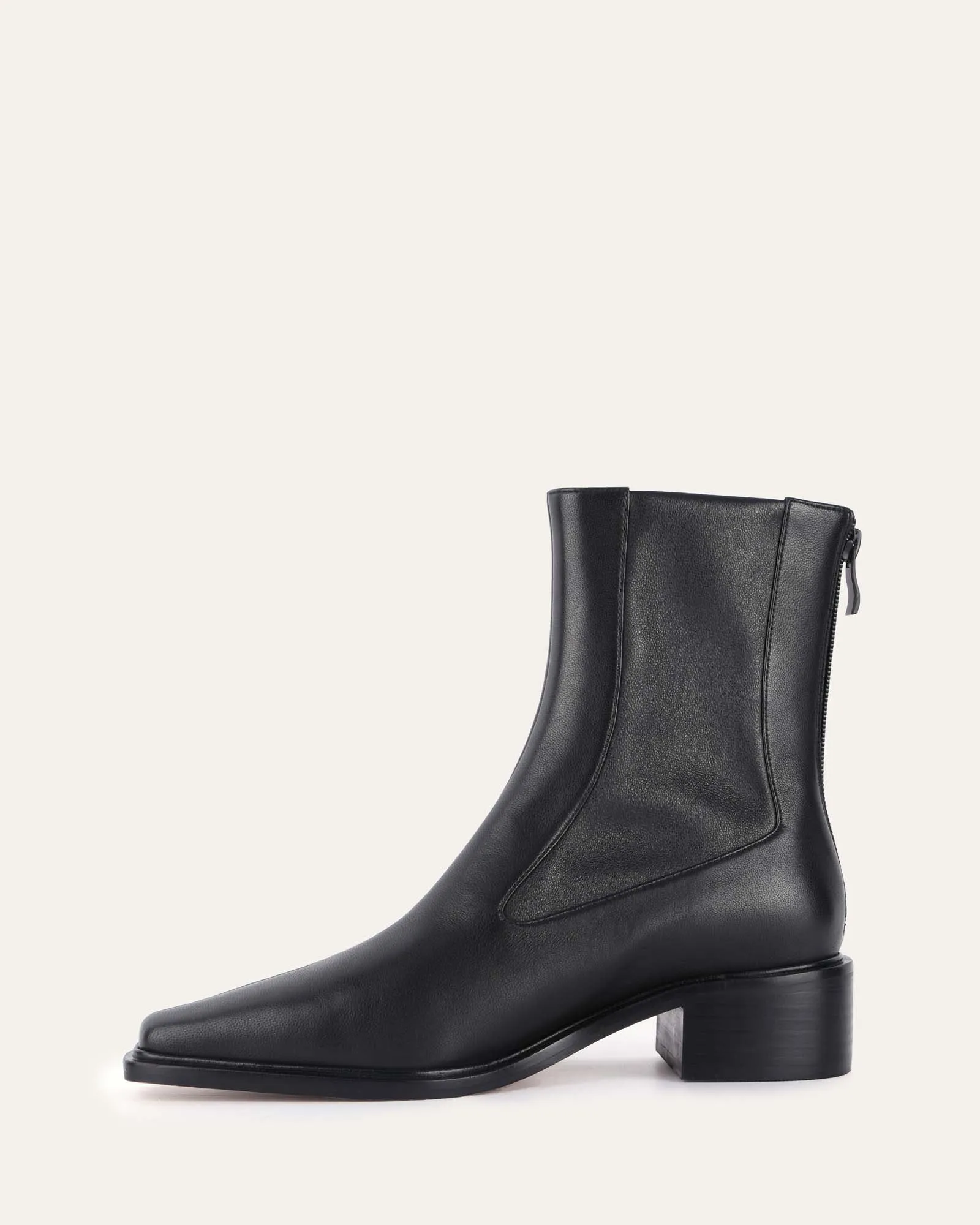 OLYMPIA FLACHE KNÖCHELSTIEFEL AUS SCHWARZEM LEDER