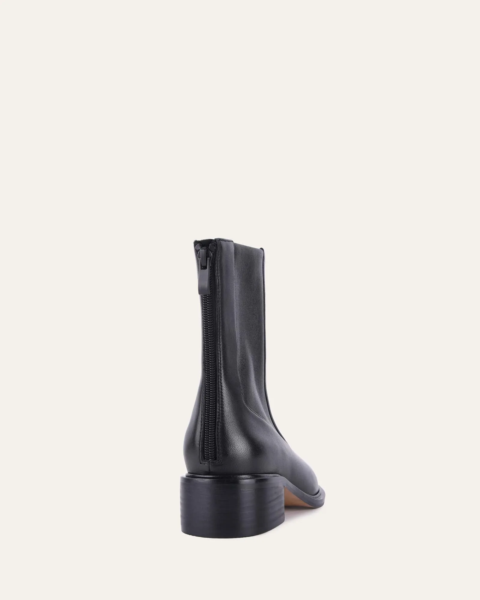 OLYMPIA FLACHE KNÖCHELSTIEFEL AUS SCHWARZEM LEDER