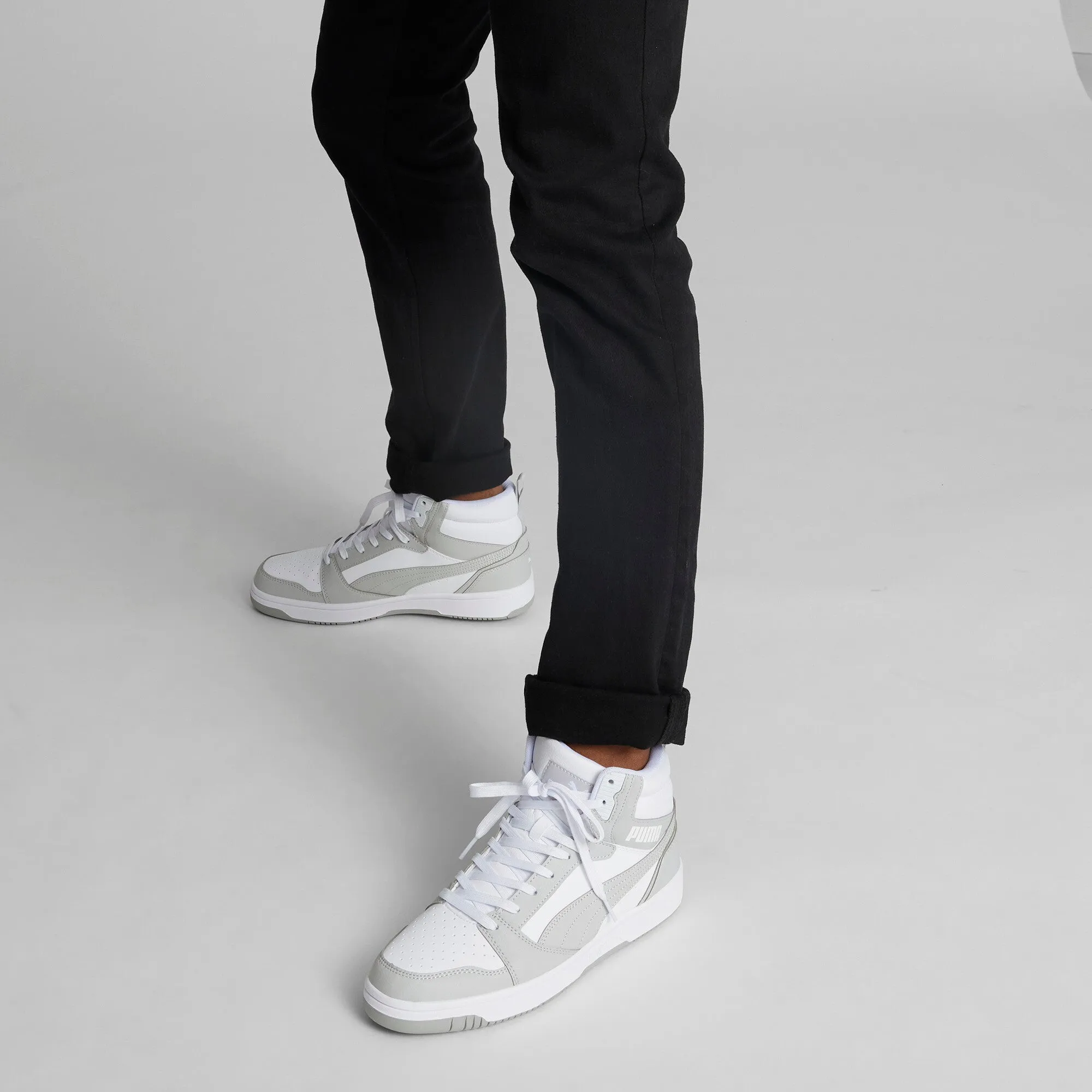 PUMA Herren Rebound V6 Weite Sneakers Hey Dude Schuhe
