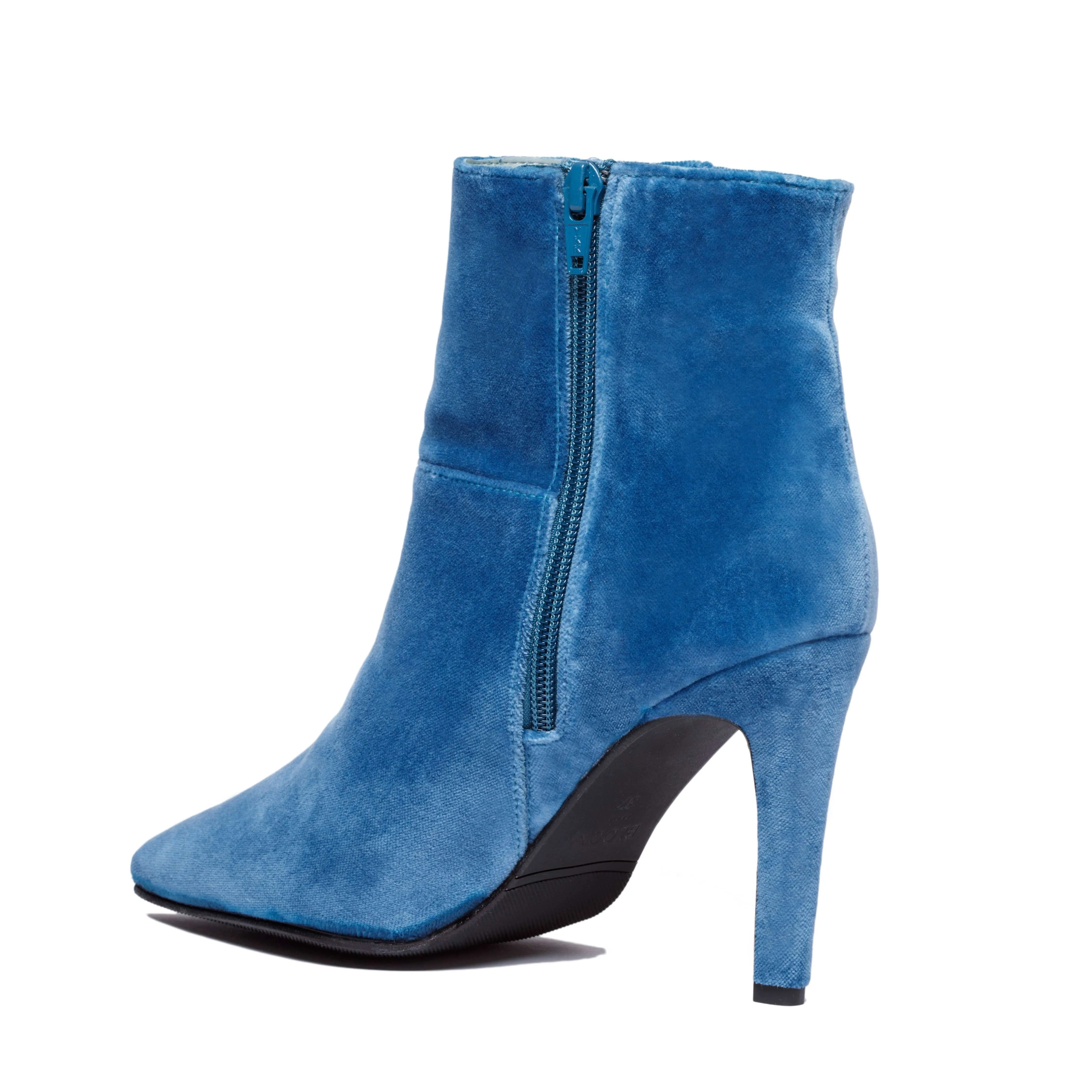 Rose Vegan Velvet Stiefeletten mit Absatz | Blau