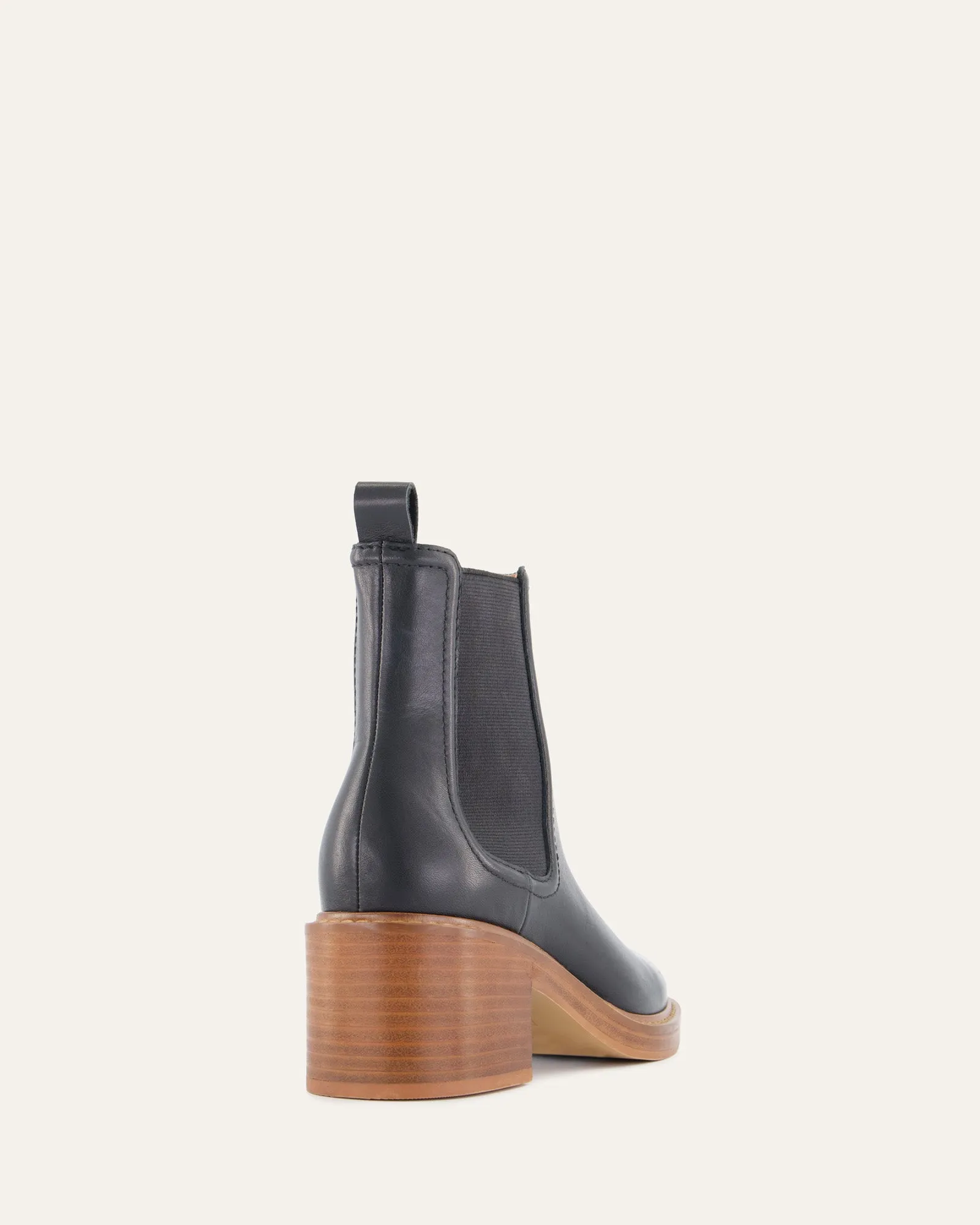 RYE MID KNÖCHELSTIEFEL AUS SCHWARZEM LEDER