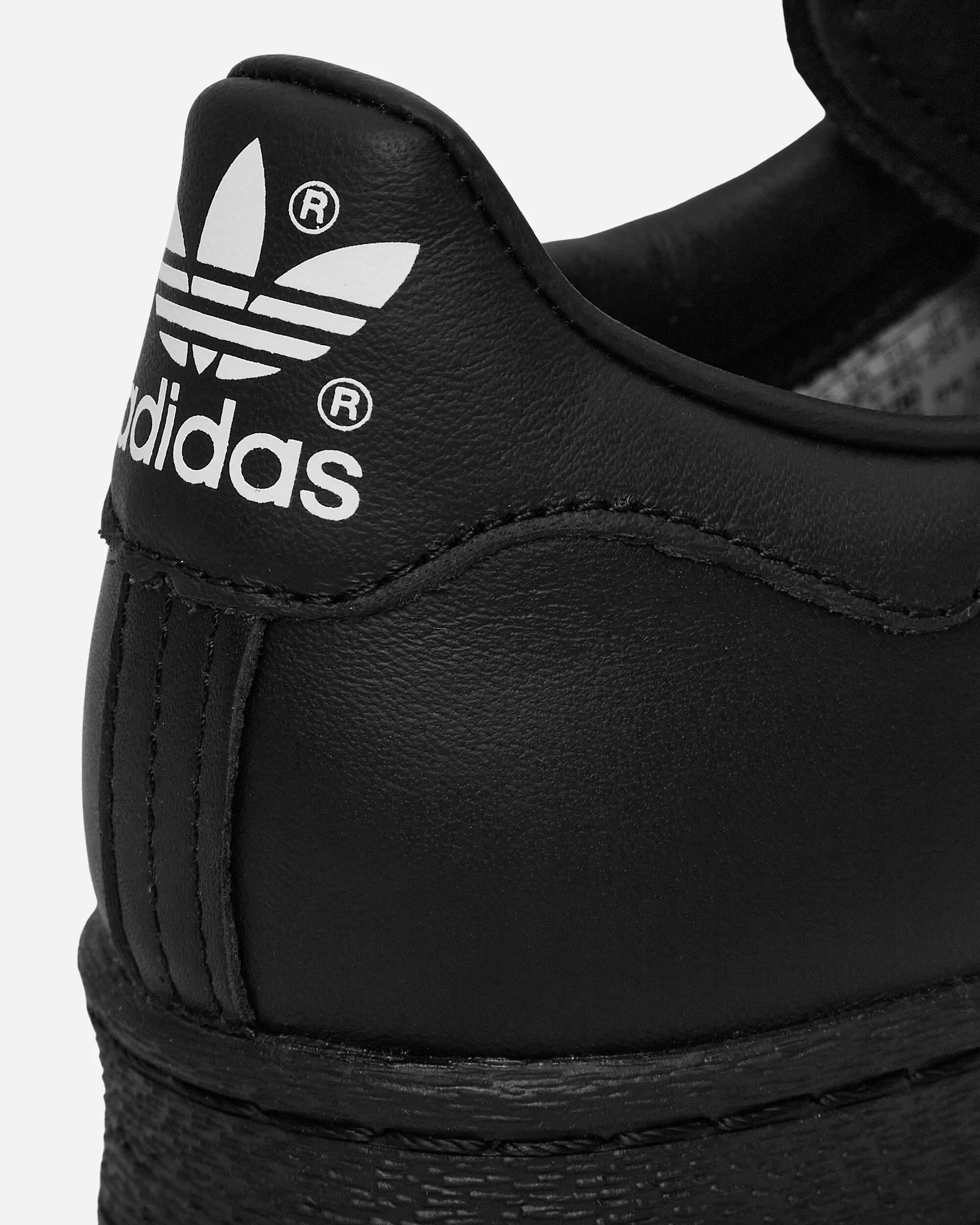 Superstar 82 Sneakers Kernschwarz / Wolkenweiß