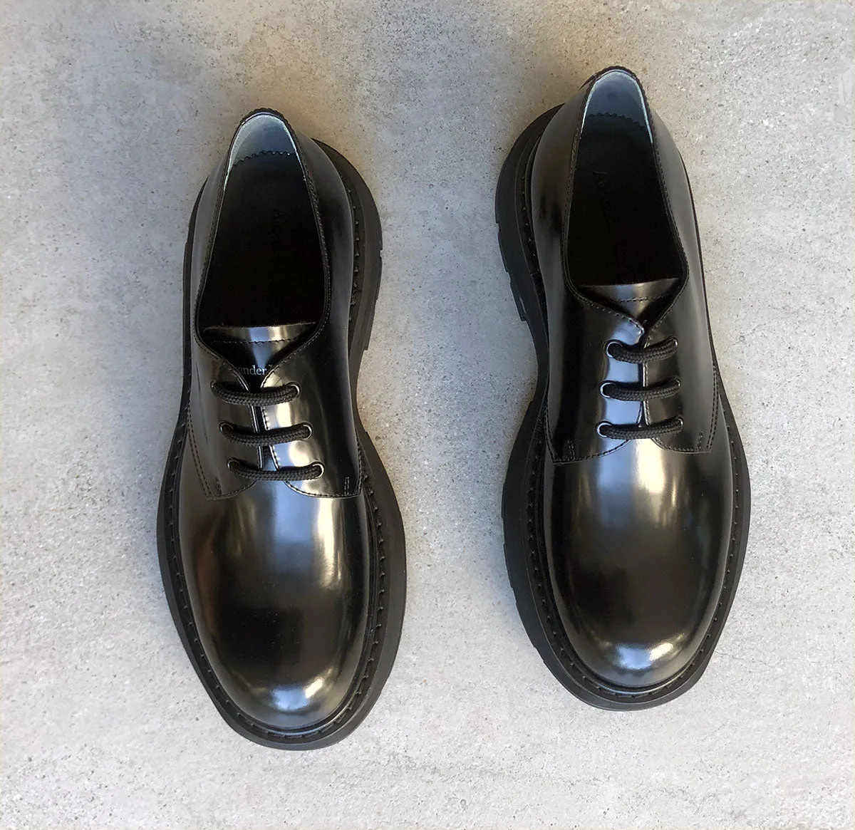 Tread Derby Hochglanz, Schwarze Schuhe_Alexander Mcqueen