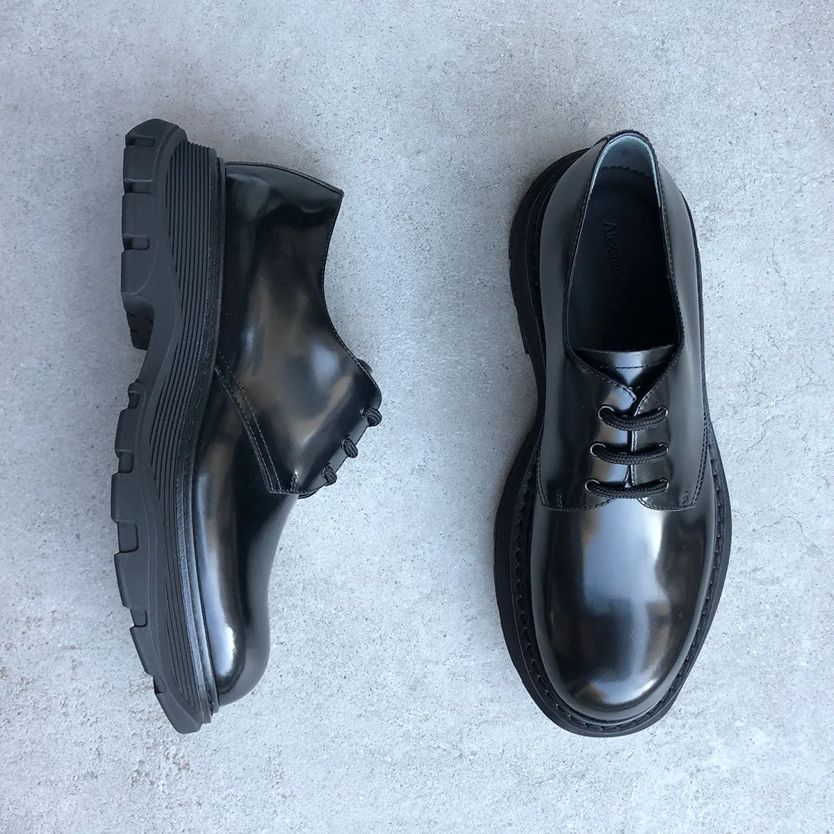 Tread Derby Hochglanz, Schwarze Schuhe_Alexander Mcqueen