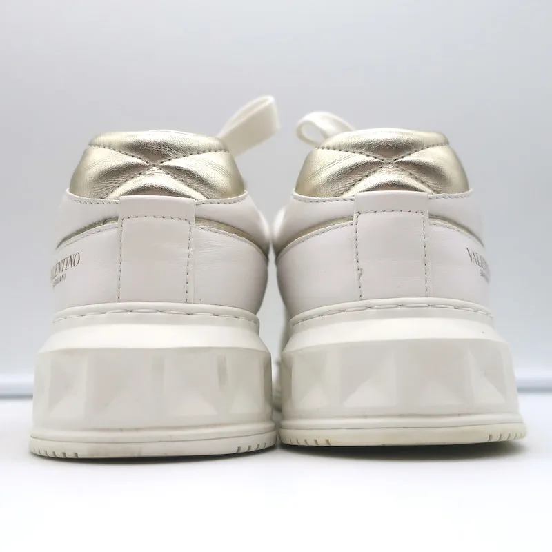 Valentino One Stud Low Top Sneakers Weiß & Gold Leder Größe 35.5