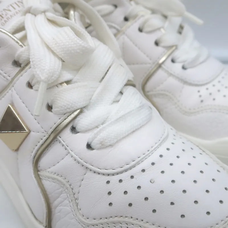 Valentino One Stud Low Top Sneakers Weiß & Gold Leder Größe 35.5