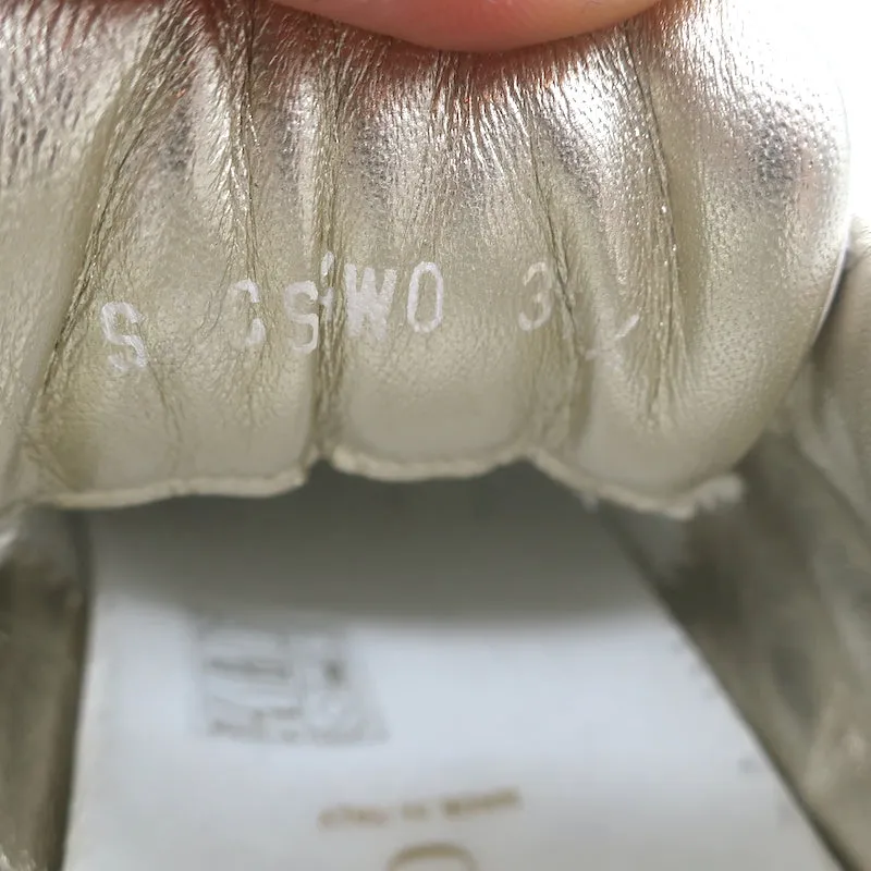 Valentino One Stud Low Top Sneakers Weiß & Gold Leder Größe 35.5