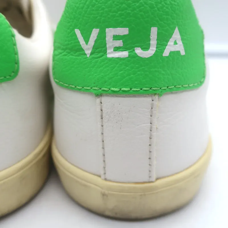 VEJA Esplar Logo Low Top Sneakers Weiß & Absinthgrün Leder Größe 38