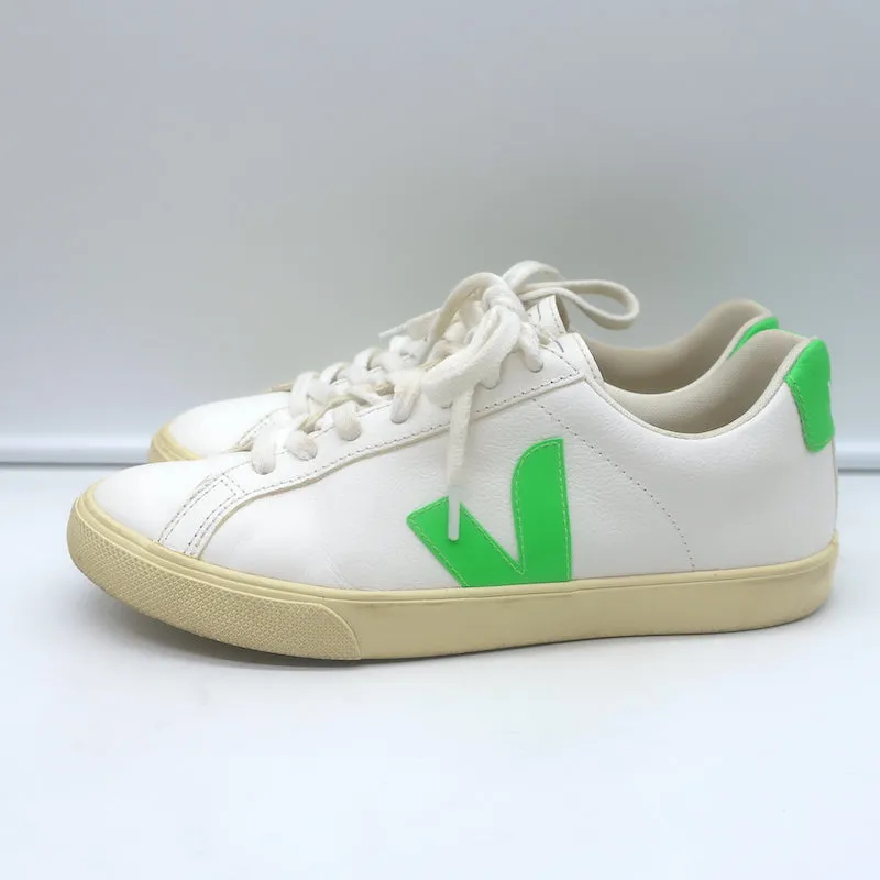 VEJA Esplar Logo Low Top Sneakers Weiß & Absinthgrün Leder Größe 38