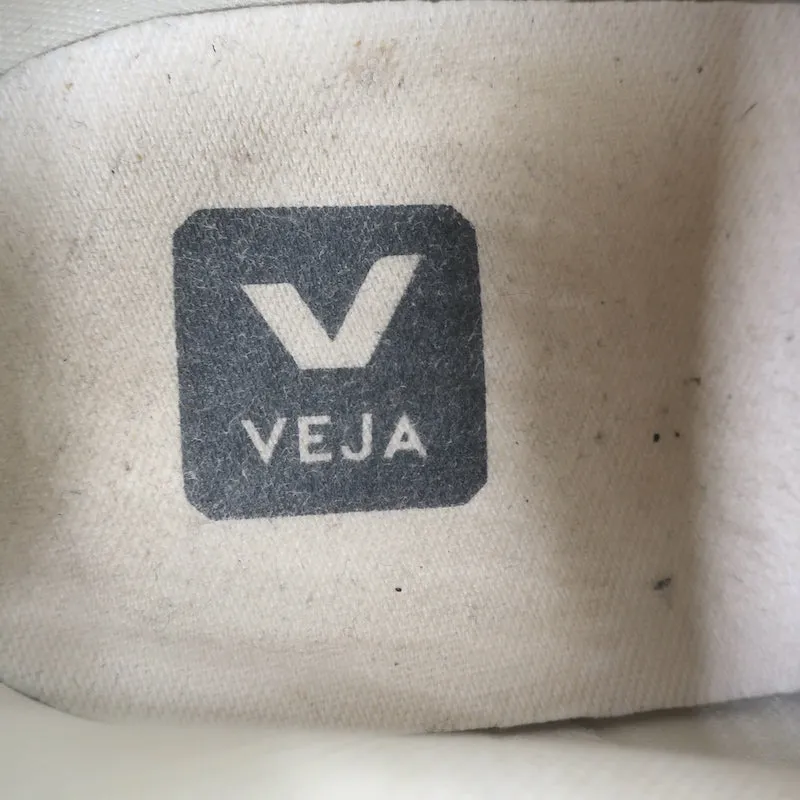 VEJA Esplar Logo Low Top Sneakers Weiß & Absinthgrün Leder Größe 38
