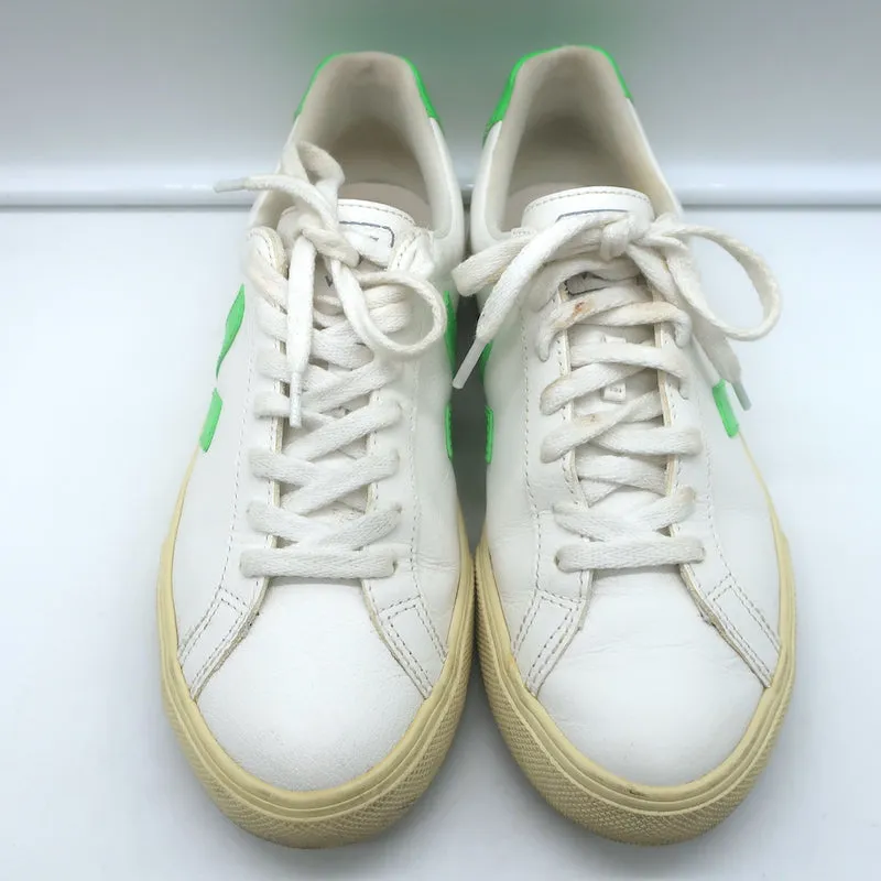 VEJA Esplar Logo Low Top Sneakers Weiß & Absinthgrün Leder Größe 38